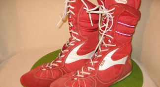Картинка по теме - как шнуровать высокие кроссовки