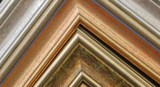 Картинка по теме - как стыковать углы потолочного плинтуса