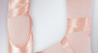 Картинка по теме - как пришивать ленты к пуантам