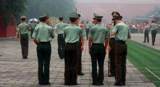 Картинка по теме - как пришить погоны на рубашку