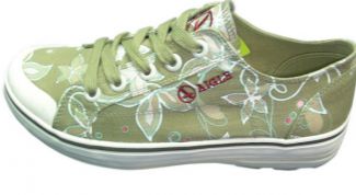 Картинка по теме - как рисовать на кедах