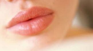 Картинка по теме - как увлажнить губы