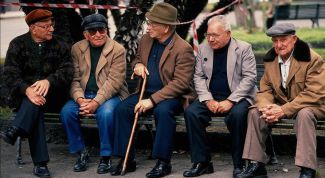 Картинка по теме - как устроить в дом престарелых