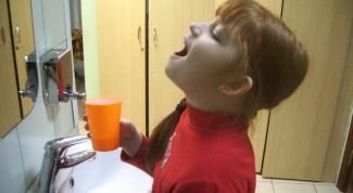 Картинка по теме - как развести фурацилин для полоскания