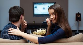 Картинка по теме - как развлечь девушку у неё дома