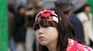 Картинка по теме - как сделать девочкам прическу эмо