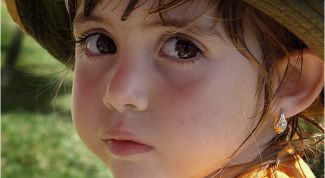 Картинка по теме - как проколоть ребенку уши