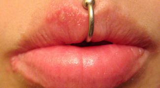 Картинка по теме - как правильно проколоть губу