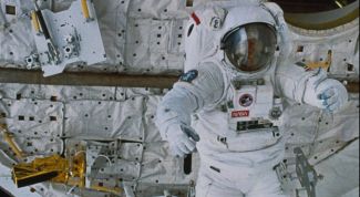 Картинка по теме - как сделать костюм космонавта для ребенка