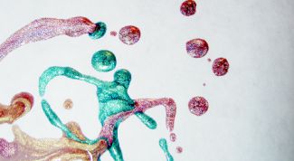 Картинка по теме - как удалить лак с одежды