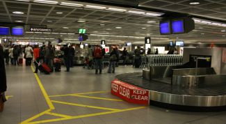 Картинка по теме - как проходить паспортный контроль