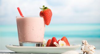 Картинка по теме - как сделать молочный коктейль в домашних условиях
