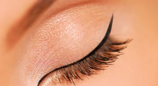Картинка по теме - как сделать неяркий макияж