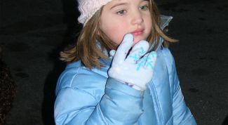 Картинка по теме - как сделать пампушку для шапки