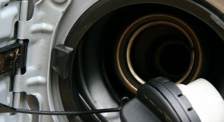 Картинка по теме - как слить бензин из бака