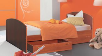 Картинка по теме - как сделать кровать с ящиками