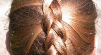 Картинка по теме - как заплести волосы средней длины