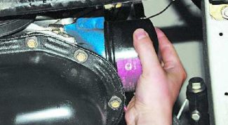 Картинка по теме - как менять масляный фильтр