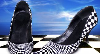 Картинка по теме - как избавиться от запаха в обуви