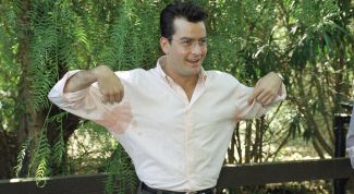 Картинка по теме - как убрать пятна от пота