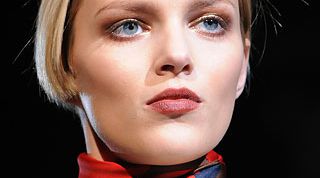 Картинка по теме - как носить шейный платок