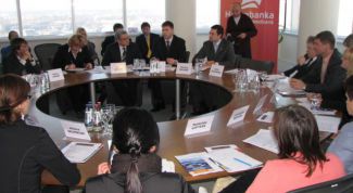 Картинка по теме - как организовать круглый стол