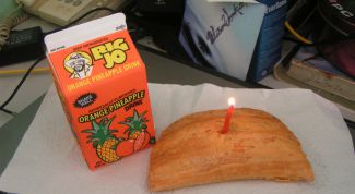 Картинка по теме - как приготовить слоеные пирожки