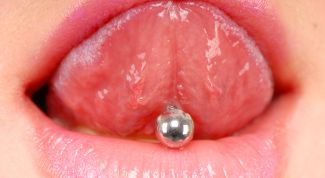 Картинка по теме - как проколоть уздечку языка