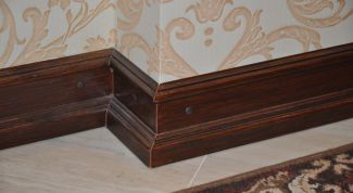 Картинка по теме - как отпилить плинтус