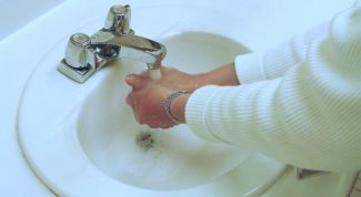 Картинка по теме - как отмыть краску для волос с кожи