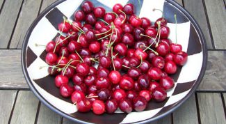 Картинка по теме - как готовить пирожки с вишней