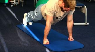 Картинка по теме - как накачать грудь отжиманиями