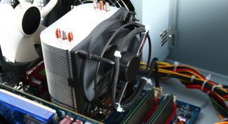 Картинка по теме - как смазать вентилятор блока питания