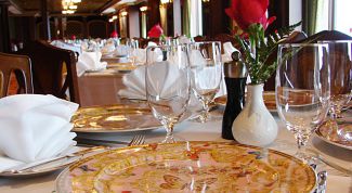 Картинка по теме - как накрывать на стол на новый год