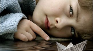 Картинка по теме - как сложить бумажный кораблик