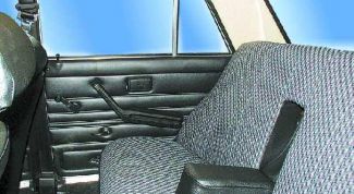 Картинка по теме - как откинуть задние сидения