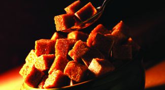 Картинка по теме - как сделать сухарики из хлеба