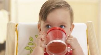 Картинка по теме - как научить ребенка пить из кружки