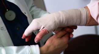 Картинка по теме - как остановить сильное кровотечение