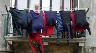 Картинка по теме - как избавиться от белых пятен на одежде