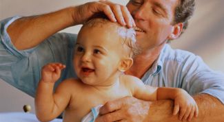 Картинка по теме - как мыть грудного ребенка