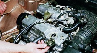 Картинка по теме - как заменить масло в автомобиле