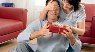 Картинка по теме - как преподнести подарок любимому