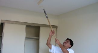 Картинка по теме - как окрасить потолок