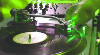 Картинка по теме - как создавать электронную музыку