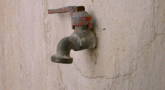 Картинка по теме - как избавиться от сырости на стенах