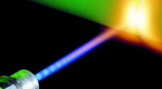 Картинка по теме - как сделать лазер из фонарика