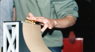 Картинка по теме - как сделать самодельный фингер