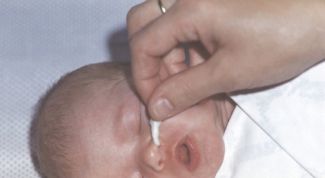 Картинка по теме - как чистить нос младенцу