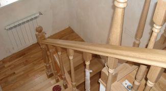 Картинка по теме - как собрать деревянную лестницу